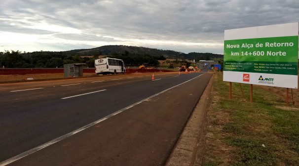 Obras prosseguem na rodovia para a liberação de novo retorno ** Divulgação