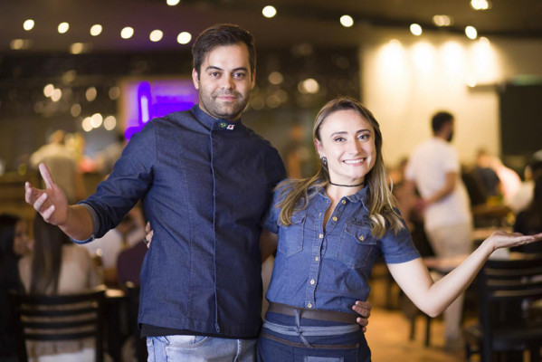 O casal de empresários Wallas Rabelo e Mariana Fernandes apresentaram esta semana a grande novidade do Japa Sushi e Choperia. Um sofisticado Lounge é o novo espaço da casa.  Sucesso!