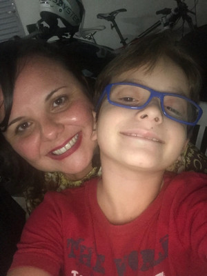 Jean Montes Costa Guerra, aniversariante do dia 6, com a mamãe Karla Vasconcelos 