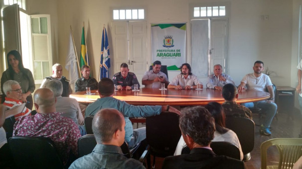 Reunião de posse contou com representantes de órgãos governamentais e não governamentais  **Gazeta do Triângulo  