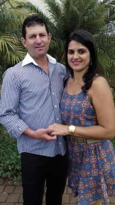 Silmar Dimas Claudiano, aniversariante do dia 20, ao lado da esposa Waldeli Fernandes Claudiano 