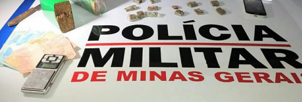 Material apreendido com suspeitos de tráfico ** Divulgação