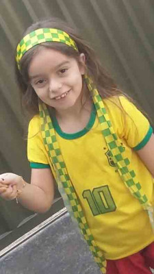 Sara de Melo Moreira Faustino completou 6 anos no último domingo, 1° de julho, recebendo o carinho de familiares e amigos