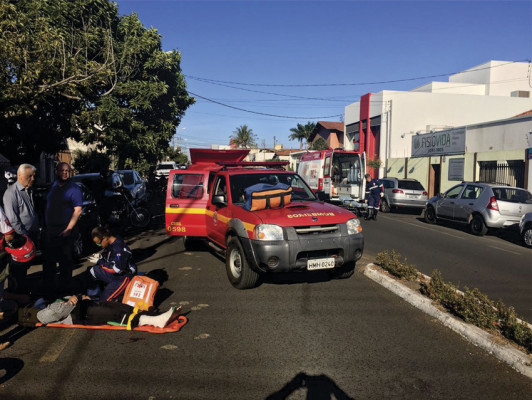 Na manhã de ontem, também foi registrada uma ocorrência em cruzamento com a praça Farid Nader 