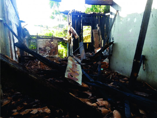 15 mil litros d’água foram utilizados no combate às chamas