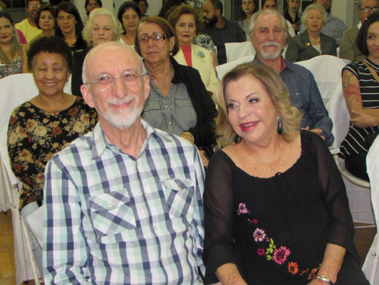 Essa colunista com Dr. Luiz Cláudio Sardelli