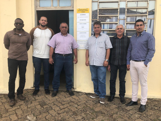  Possíveis reforma do local foram discutidas em reunião 