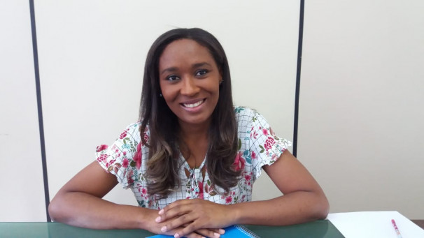 Psicóloga Kerlley F. Barros, graduanda em terapia sistêmica