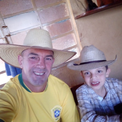 Mauro de Henrique da Silva 26 com o filho João Pedro