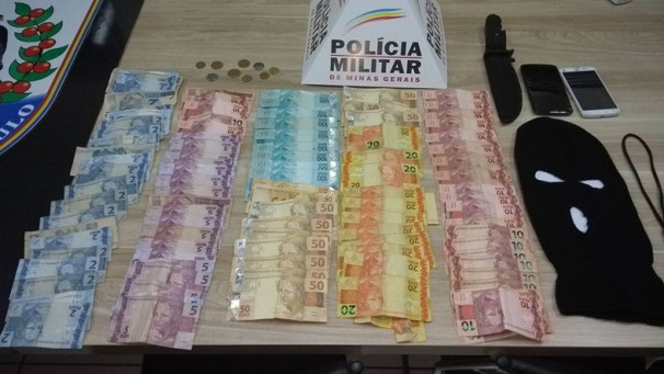 Material apreendido pela PM na época dos ataques aos comércios ** Arquivo 