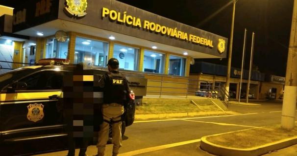 Flagrante ocorreu entre Catalão e Araguari ** PRF