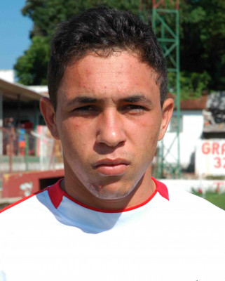 Serginho é atleta do futebol amador ** Divulgação