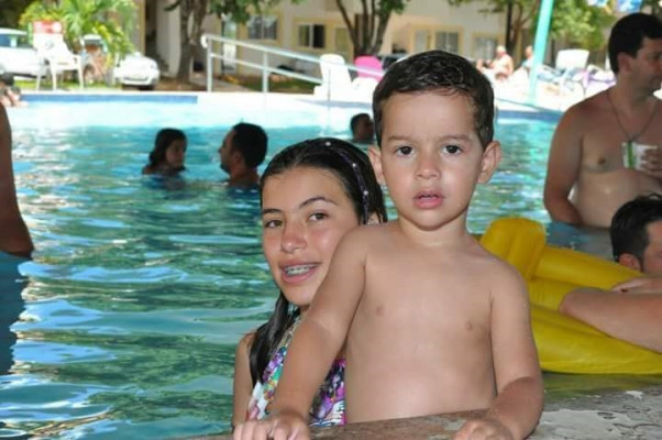 Heitor Mendes da Cunha Leite completará seus 3 aninhos dia 28 com sua irmã Maria Eduarda filhos de Gabrielle Cristina e Alison 