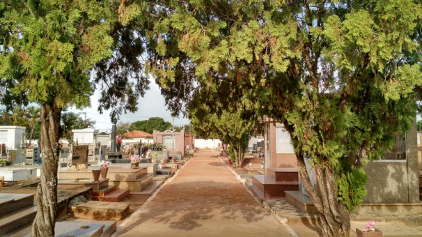 Cemitério Bom Jesus foi alvo de vandalismo e furto recentemente