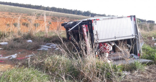 Acidente ocorreu no trecho do estado vizinho ** PRF 