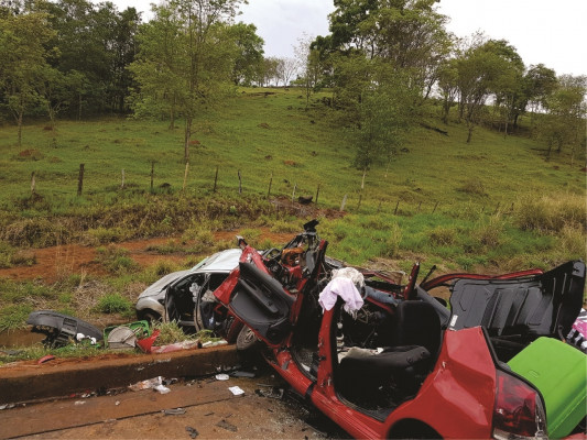Ultrapassagens indevidas resultaram em várias colisões   ** Gazeta do Triângulo 