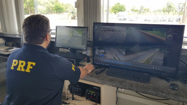 Dezenas de câmeras foram instaladas no trecho da BR-050, em parceria da PRF com a MGO ** PRF