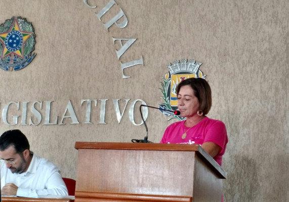 Vereadora Ana Lúcia dá continuidade à luta em prol do Outubro Rosa **Gazeta do Triângulo