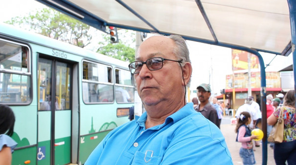 “Por meio destes deputados será possível conseguirmos inúmeros recursos. A cidade estava precisando de representatividades e esperamos que eles façam um excelente mandato. Que Araguari possa usufruir de recursos, os quais precisam ser encaminhados para diversas áreas como saúde, educação e segurança. Também é necessário que seja facilitada a vinda de indústrias para a cidade, mesmo porque precisamos de mais empregos.” Joaquim Malaquias Nunes, aposentado 