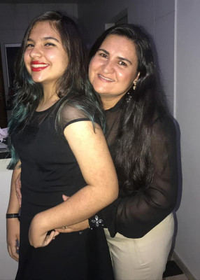 Marinézia D. Menezes Souza dia 9 e sua filha Gabriela