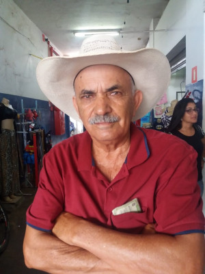 Mauro de Oliveira (Mauro Imóveis) Acho que é uma estrutura nova, ideias novas como a de a família ter que pagar pelo cárcere do condenado dentro da prisão. A descentralização da mão de obra e a profissionalização do jovem também são muito positivas. Os planos são muito bons e acho que estamos bem com nosso governador eleito, o Zema (NOVO), e com o presidente. O Brasil passa a ser uma cooperativa e o direito de consertá-lo é de todos nós. Se eles falharem nisso, serão substituídos também.