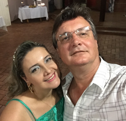 Patricia Hathenher  da Silva aniversariante do dia 05 com marido Bruno Brandão Neto 