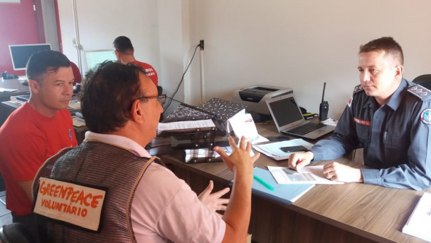 Reunião entre representante do grupo ambiental e militares dos Bombeiros foi promovida na manhã dessa quinta-feira 