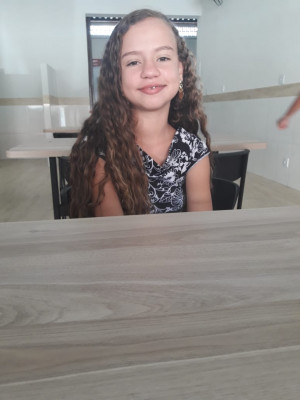 Ana Clara da Silva Sobrinho completa 12 anos de vida neste domingo, 18, afilhada de Flávio Alberto Sobrinho e Mirian Pereira Sobrinho 