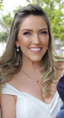 Fabryne  Obalhe aniversariante do dia 26-