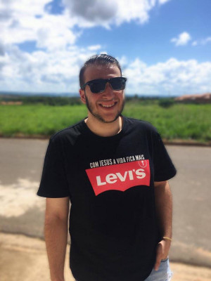 Em tempo, cumprimentos ao querido Lukas Barbaresco que no sábado, 17, cantou parabéns. Felicidades!