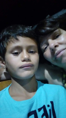 Matheus Henrique Martins Machado  aniversariante do dia 04  com sua  tia Mirian , filho de Cláudia Martins 