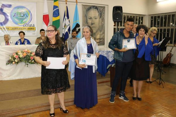 Agraciados com o diploma de Honra ao Mérito categoria Poesias