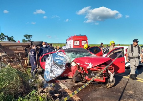 Fiesta e Gol bateram de frente entre Cumari e Anhanguera ** PRF 