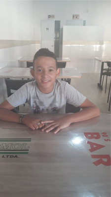 João Victor Martins de Moura, aniversariante do dia 19, afilhado de Flávio Alberto Sobrinho e Mirian Pereira Sobrinho 