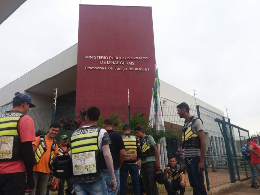 Aproximadamente 300 mototaxistas devem ficar sem trabalho