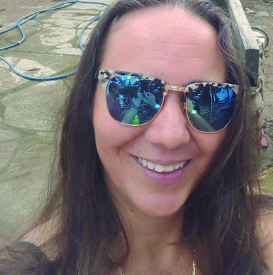 “Eu gostaria que neste Natal as pessoas da área da Saúde começassem a ter mais cuidado durante os atendimentos, sobretudo na UPA. O meu desejo é que todos fossem bem atendidos com respeito, dignidade e com atenção, que os profissionais tivessem interesse em descobrir os problemas de saúde de cada um, e principalmente, das pessoas mais humildes que não tem como se defender e buscar os seus direitos. Quantas vidas foram perdidas por alguns profissionais que não dão atenção a certas queixas dos pacientes e simplesmente não investigam o problema”. Simone Rezende, Assistente Social 