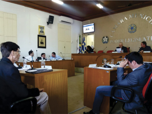 Vereadores se reuniram em sessão ordinária na tarde dessa terça-feira 