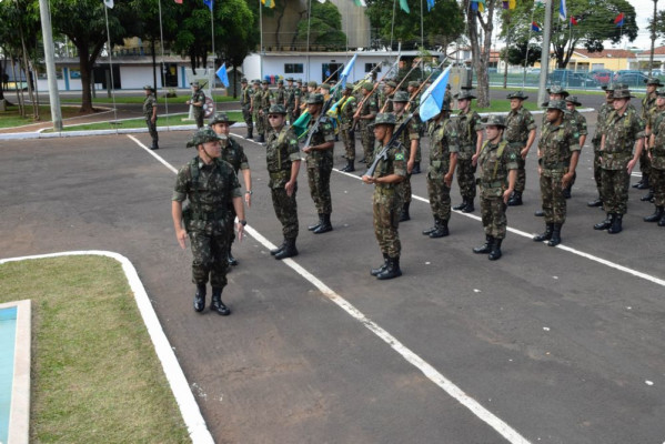 Revista à tropa realizada pelo novo comandante do Batalhão Mauá