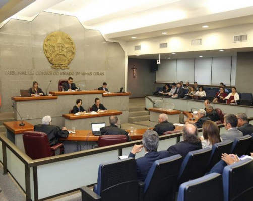 Municípios são obrigados a utilizar recursos ordinários para pagar despesas cobertas pelo Fundeb