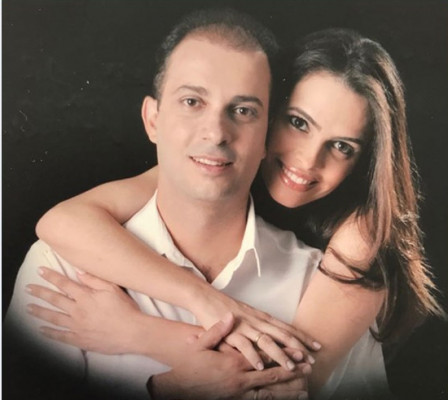 Wilcon Moreira Junior, aniversariante do dia 11 e sua esposa Kellen