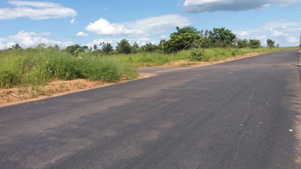 Obras de asfaltamento do bairro estão paradas