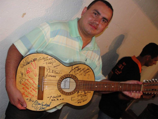 Erik da Silva Fernandes aniversariante do dia 13 