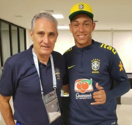 Christian com o técnico da seleção principal do Brasil ** Divulgação