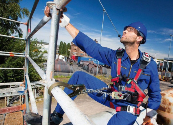 Empregador deve, obrigatoriamente viabilizar instruções como a importância do uso de equipamentos de segurança 