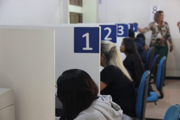 Todos os guichês de atendimento no Sine estão em funcionamento