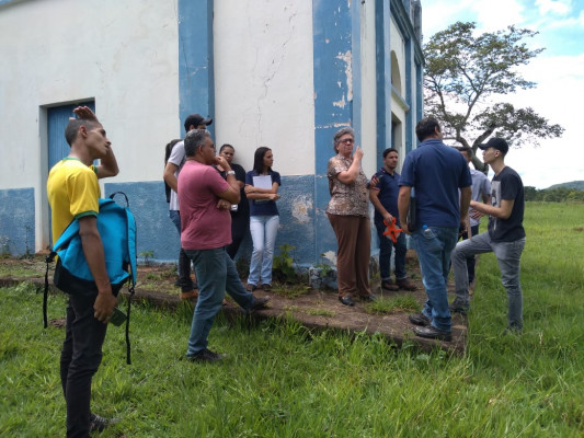 Capela do Fundão recebe visita técnica de equipe do Patrimônio Histórico da Faec e de alunos do Imepac