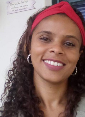“Em minha opinião, as mulheres precisam ganhar não só neste dia das mulheres, mas sim em todos os dias amor, respeito, carinho e valor”. Rejane Soares, estudante 