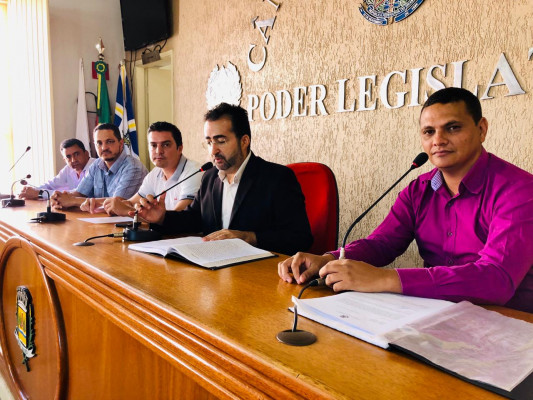 Claytinho Brazão tomou posse ontem, na Câmara Municipal 