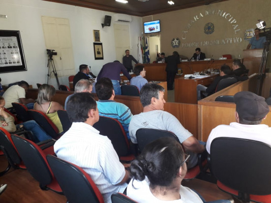 Edis votaram projetos após apresentação de requerimentos e uso da tribuna