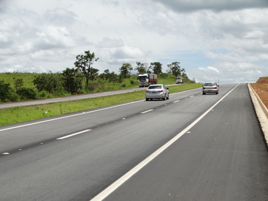 Duplicação da rodovia melhora as condições de tráfego ** MGO Rodovias 